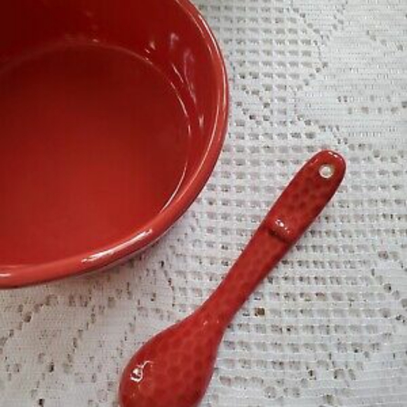 Tastefully Simple Red Dip Crock with spoon - Picture 4 of 7